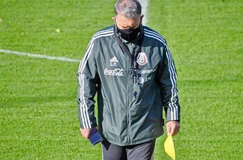 La continuidad de Gerardo Martino al frente del TRI está en tela de juicio