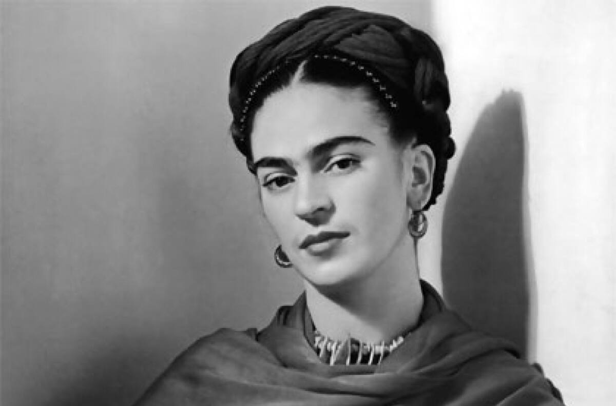 Frida Kahlo inspira a Madonna, Los Simpsons y Selena Gomez