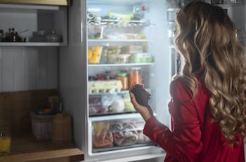 ¿Tu refrigerador ya no enfría? Identifica si le hace falta gas
