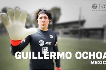 (VIDEO) Guillermo Ochoa retó a Manuel Neuer a tirar un penal a su estilo