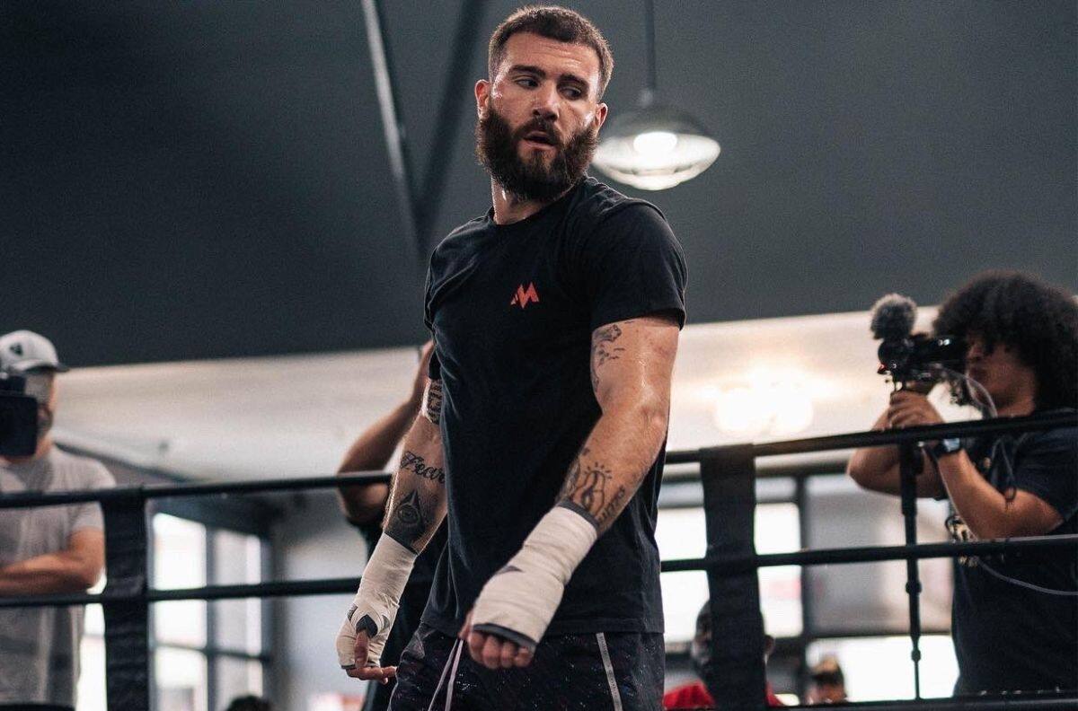 Las “ridículas” peticiones que hizo Caleb Plant para aceptar la pelea con David Benavidez