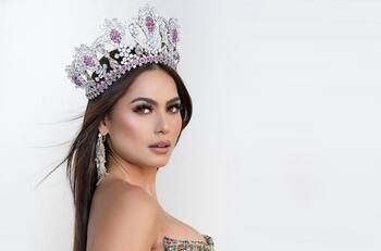 La Miss Universo Andrea Meza recibe fuertes críticas por sus pies