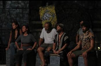 Fanáticos arremeten contra producción de "Survivor" y atacan fuertemente a Alejandra Toussaint