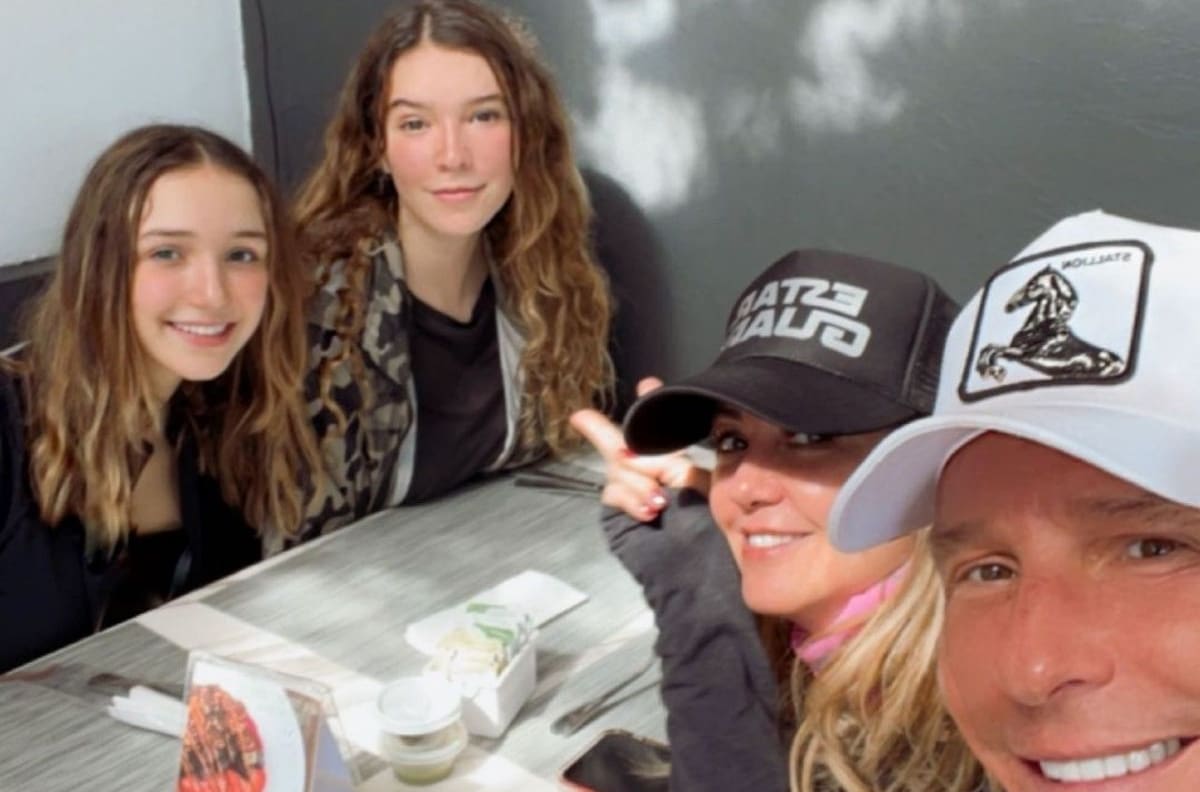 Andrea Legarreta explota contra reporteros por defender a sus hijas