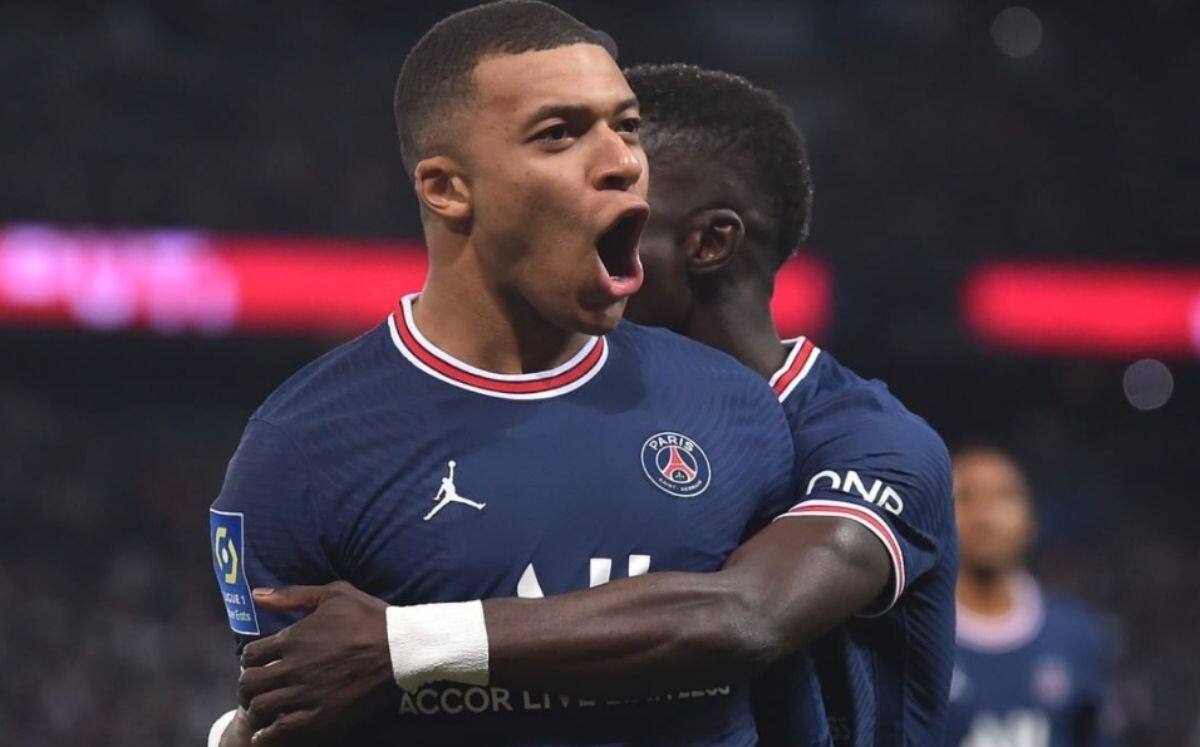 El galo podría perderse el primer partido de los octavos de final en la UEFA Champions League.