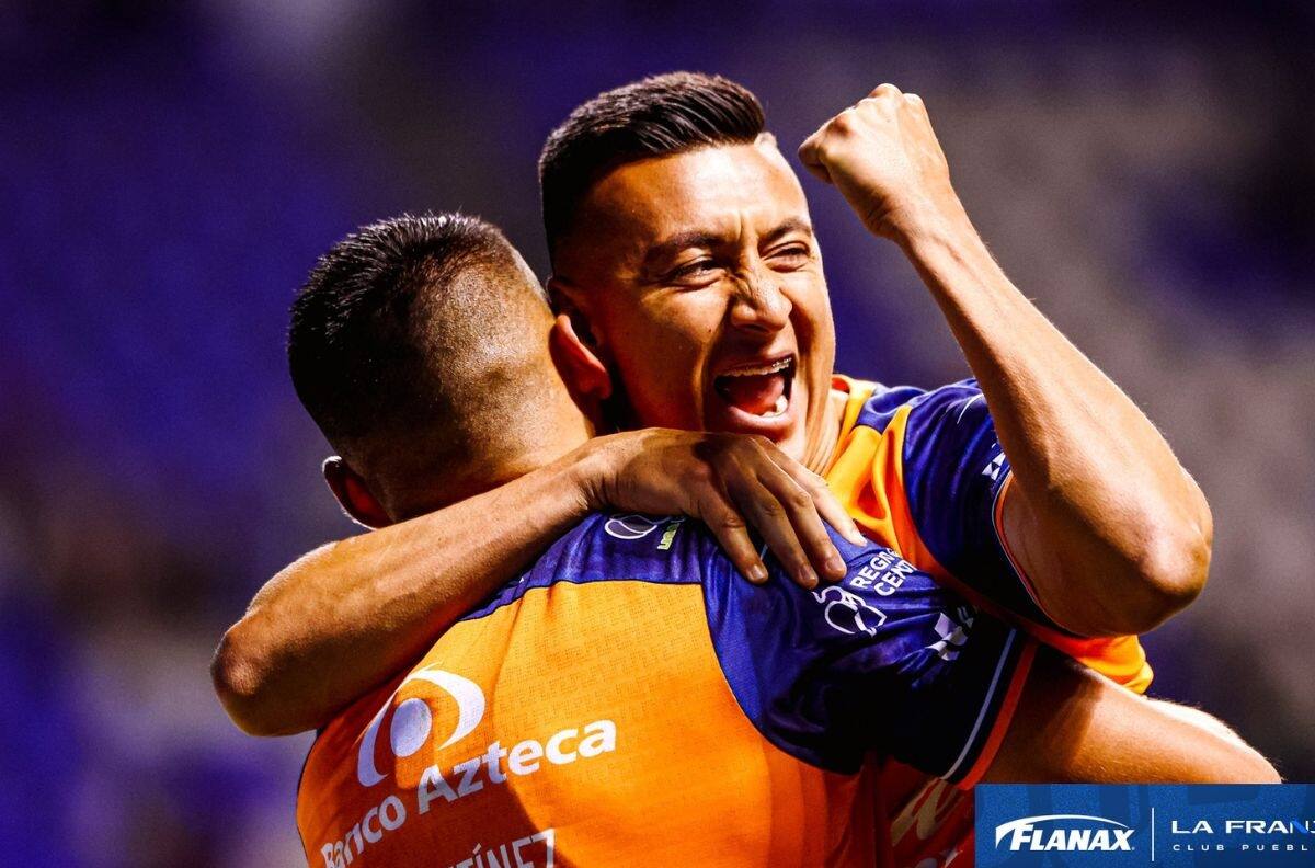 Puebla se lleva la victoria en casa al imponerse por dos tantos a Querétaro