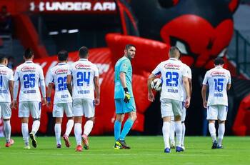 Jugadores de Cruz Azul sufren accidente vial previo a la semifinal de vuelta del torneo Guardianes 2021 contra Pachuca