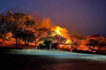Habitantes de Aguililla, Michoacán, denunciaron que CJNG sigue quemando casas a diario y haciendo bloqueos