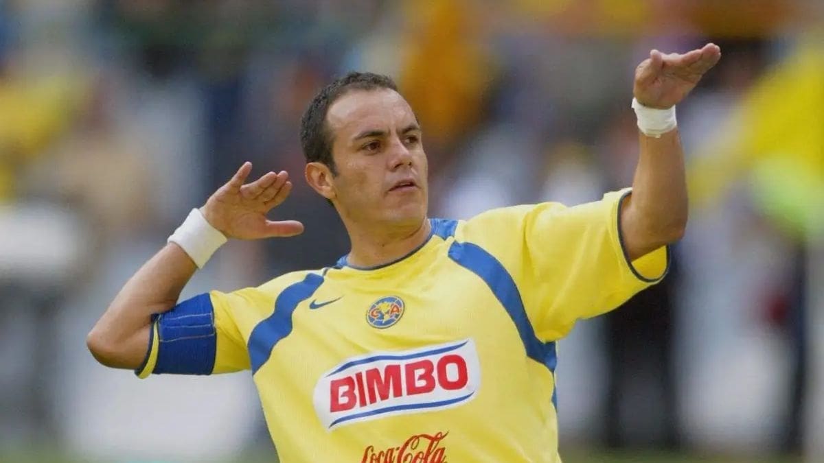 La vez que Cuauhtémoc Blanco retó a golpes a un exdirectivo de Pumas