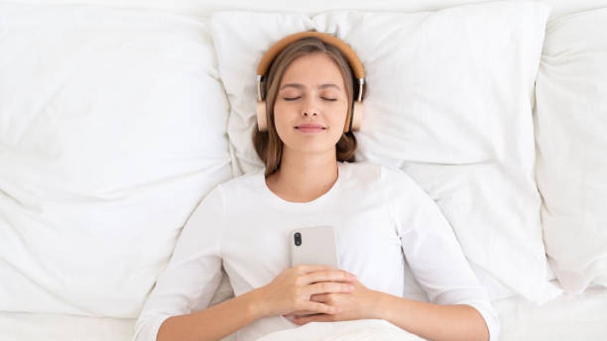 Estas son las canciones más escuchadas para dormir según la ciencia