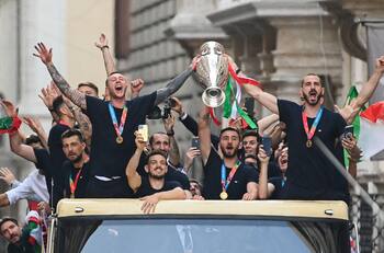 Los impresionantes festejos en Italia por la obtención de le Eurocopa