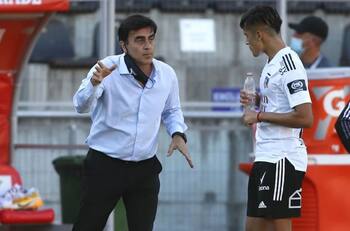 Gustavo Quinteros, técnico de Colo Colo, ninguneó al Club América por el fichaje de Pablo Solari