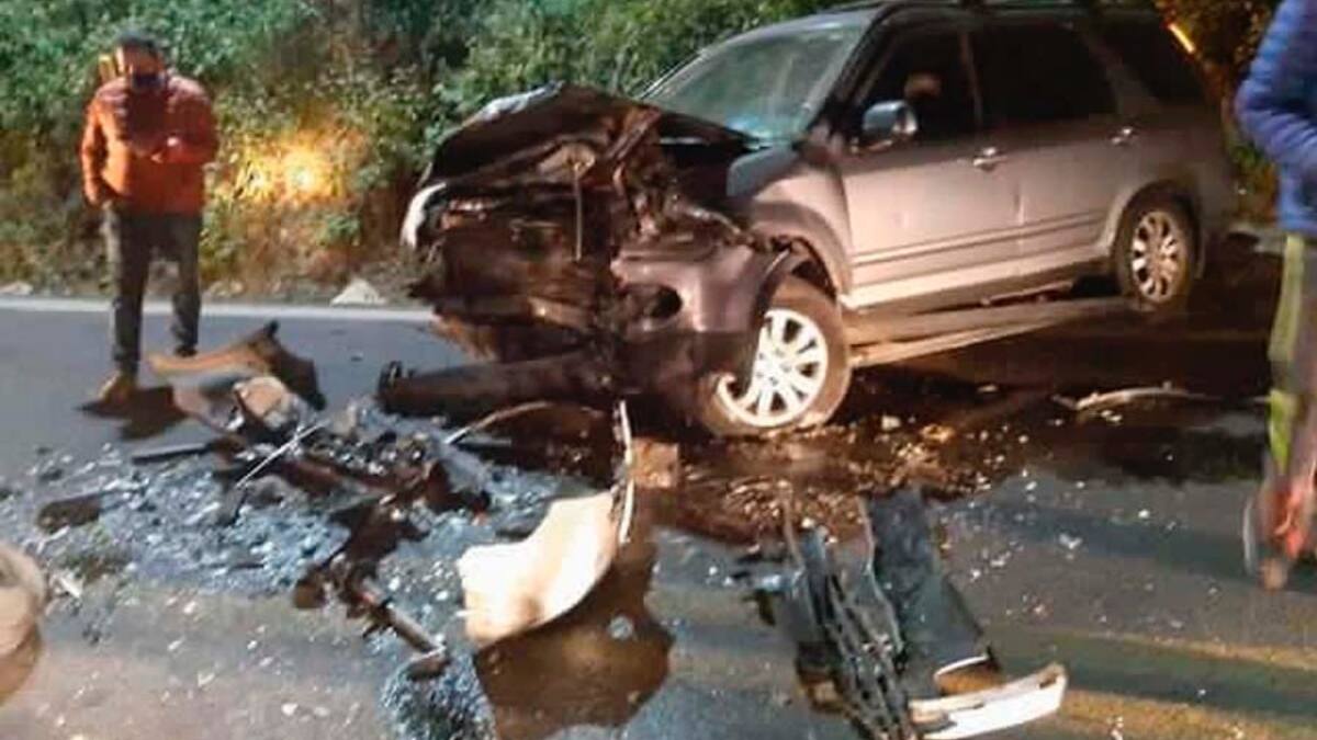 Brutal: Camioneta se quedó sin frenos y protagonizó un espantoso accidente