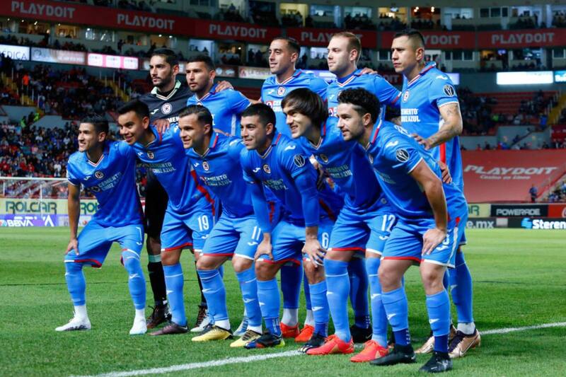 La Máquina trabaja a marchas forzadas para acomodar a uno de sus extranjeros.