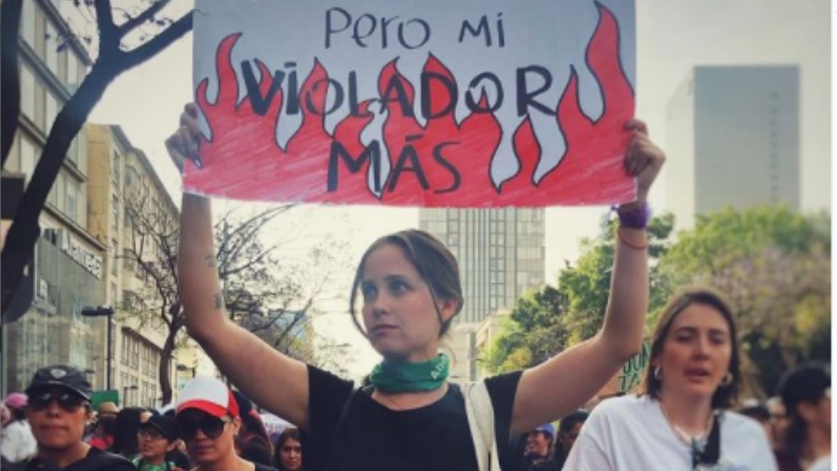 Papá de Natasha Dupeyrón niega que su hija haya sido víctima de abuso