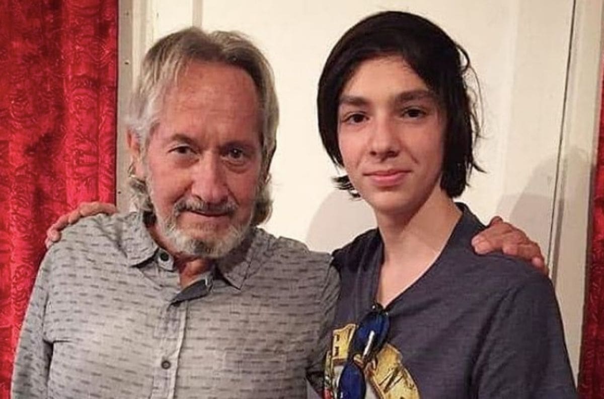 Hermano de Gael García sufre fuerte depresión y ha perdido las ganas de vivir tras la muerte de su padre