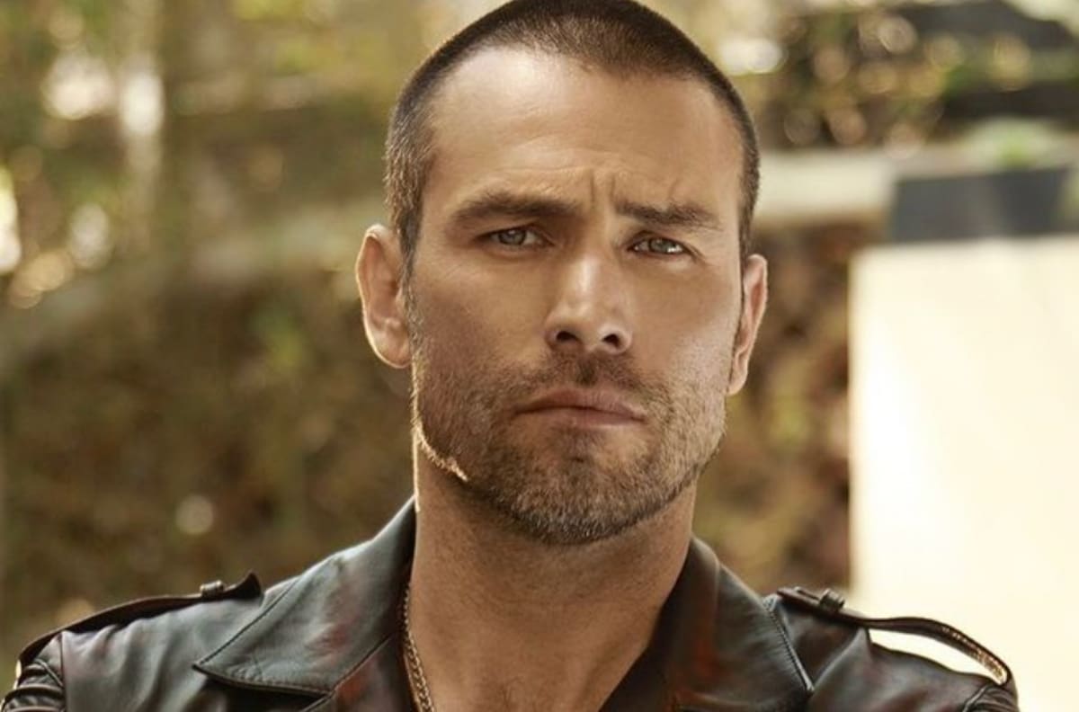 Rafael Amaya sorprende con su apariencia física ¿es un doble?