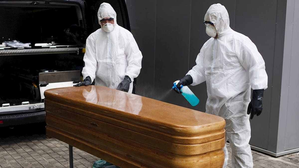 EE.UU. supera las 800 mil muertes por covid-19