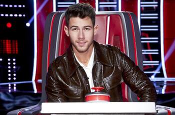 Nick Jonas fue hospitalizado de urgencia por un accidente en una grabación