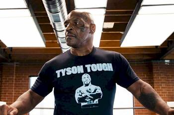 Mike Tyson es acusado por su fotógrafa de acoso sexual cuando era un adolescente