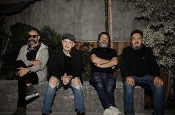 Molotov es tundido en redes por broma pesada a un mesero