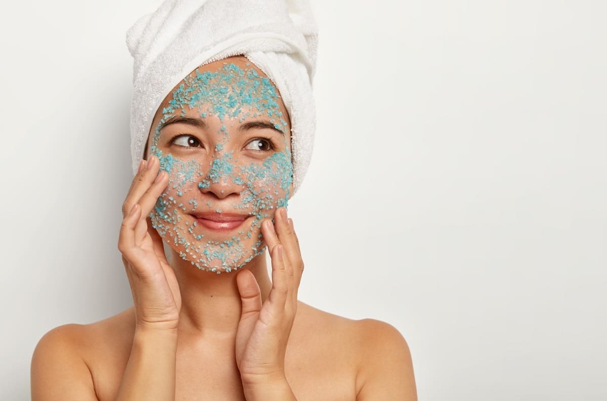 Haz este exfoliante para tu cuerpo en casa y lucirás una piel de bebé