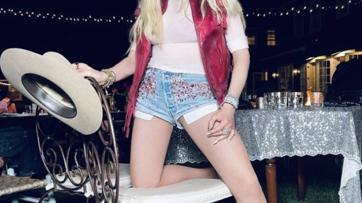 A sus casi 63, Madonna posa con diminuto short y enloquece a sus fans