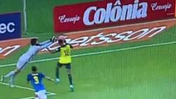 ¡Escándalo en Conmebol! Expulsan dos veces a Alisson Becker y el VAR lo evita