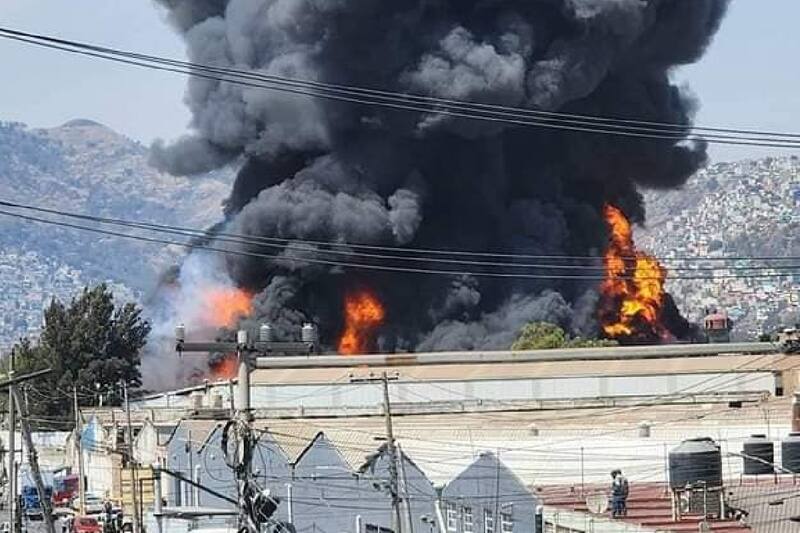 Incendio en fábrica de Ecatepec.