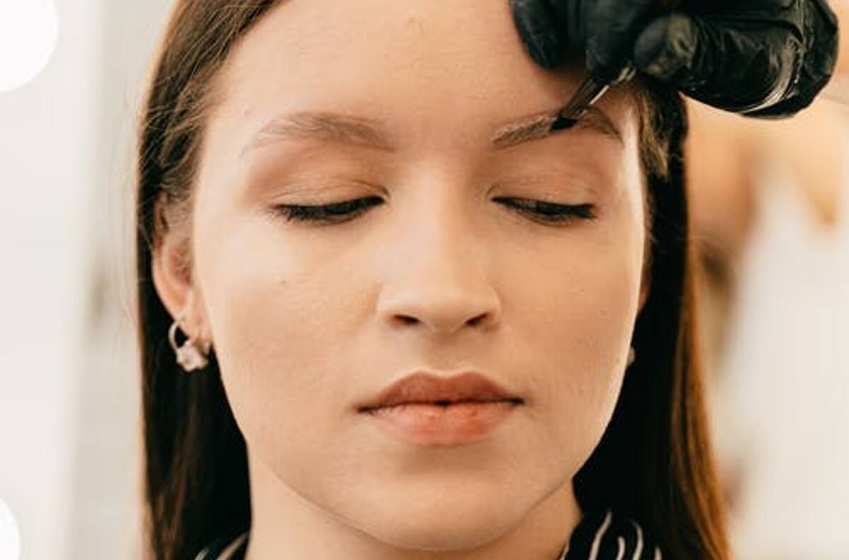 ¿Microblading o laminado de ceja? Descubre cuál es el ideal para ti