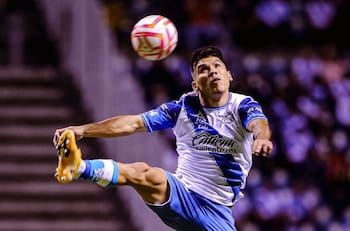 Chivas busca a delantero del Puebla como Plan B para el Clausura 2023