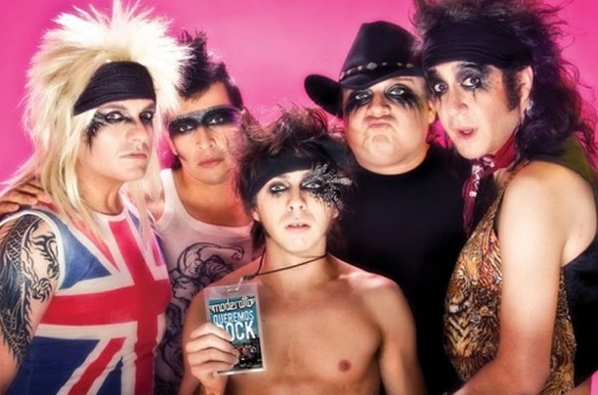 Comando armado roba equipo de Moderatto en la México-Puebla