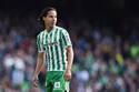 Diego Lainez continúa en España con su rehabilitación