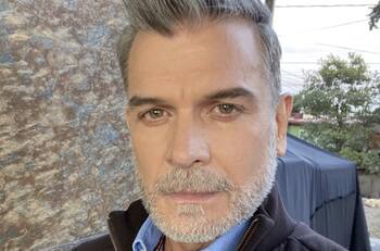 ¡Sin Playera!: Sergio Basáñez festejó su cumpleaños número 51