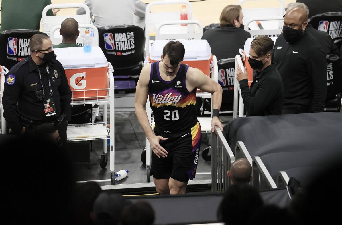 Suns pierden figura clave para Juego 2 ante Bucks
