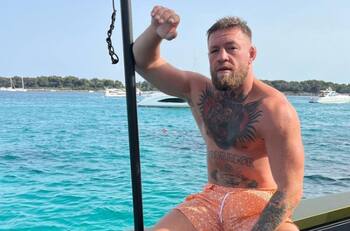 Conor McGregor festejó el Día del Padre en lujoso yate con jugador de Francia