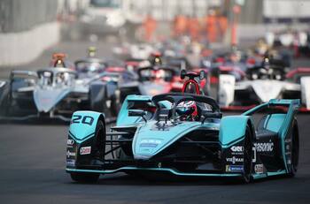 Fórmula E cerró primer fin de semana con triunfo de Sam Bird