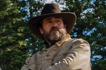 Demian Bichir y su novia Victoria Aletta, posan por primera vez juntos