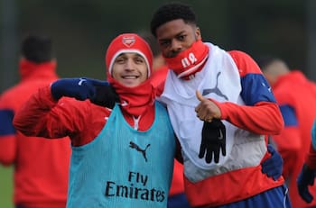 El ex “niño prodigio” del Arsenal que Alexis Sánchez apadrinó y ahora brilla en Inglaterra