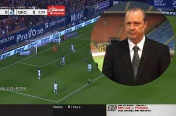 VIDEO: Gómez Junco se queda solo e improvisa narración