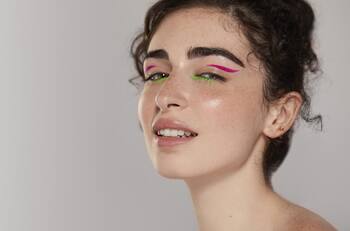 VIDEO | Delineado flotante para lucir una mirada de impacto