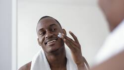 ¿Por qué los hombres no se aplican crema en el cuerpo?