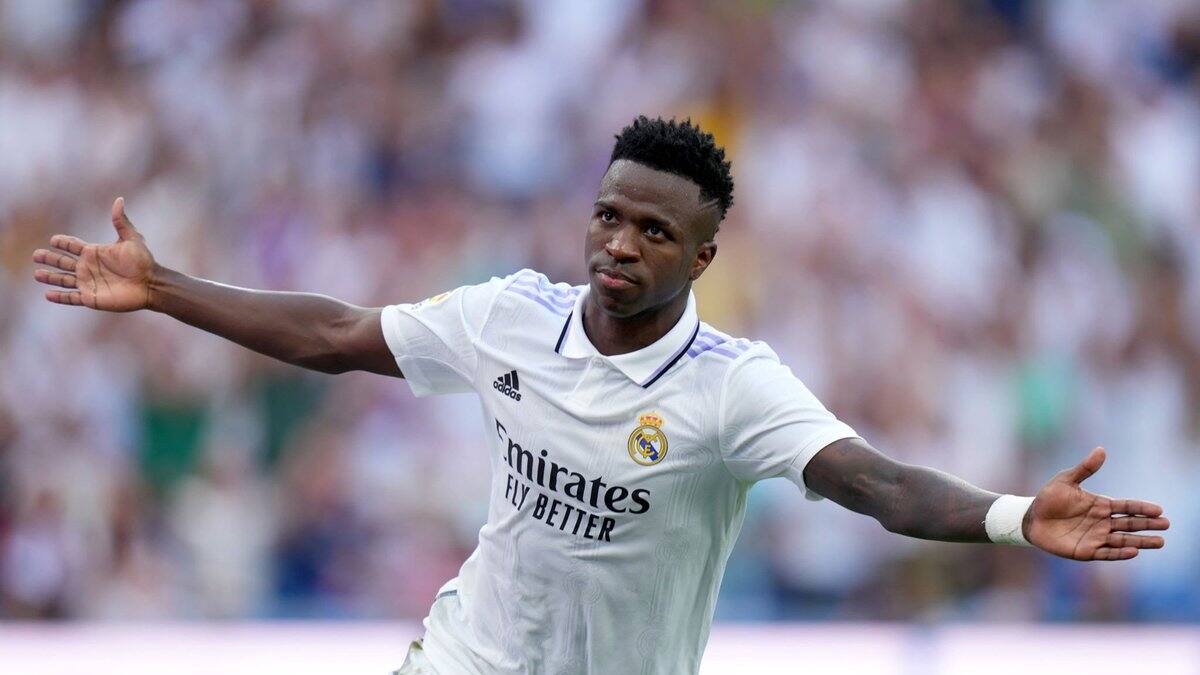 Ronaldo salió en defensa de Vinicius tras actos de discriminación en Real Madrid-Valladolid