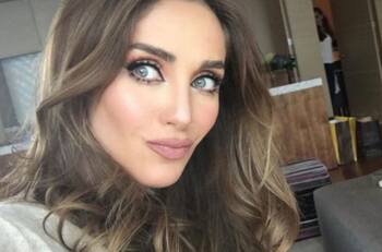 Anahí presume su abdomen de acero y comparte su rutina de ejercicios