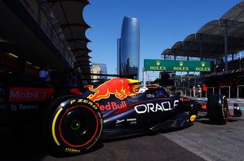 GP Azerbaiyán: Red Bull instaló nuevas piezas en el RB18 de Checo Pérez y Max Verstappen