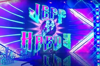 RAW: Jeff Hardy pierde ante el luchador que lo humilló