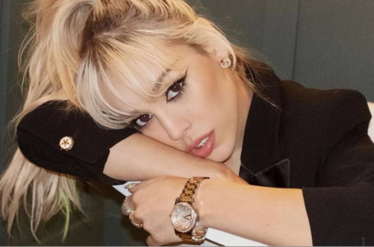 Danna Paola enamora con su atrevido vestuario para el video de “Kaprichosa”