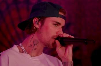 Justin Bieber estrenó su nueva canción "Peaches" durante el concierto en Tiny Desk