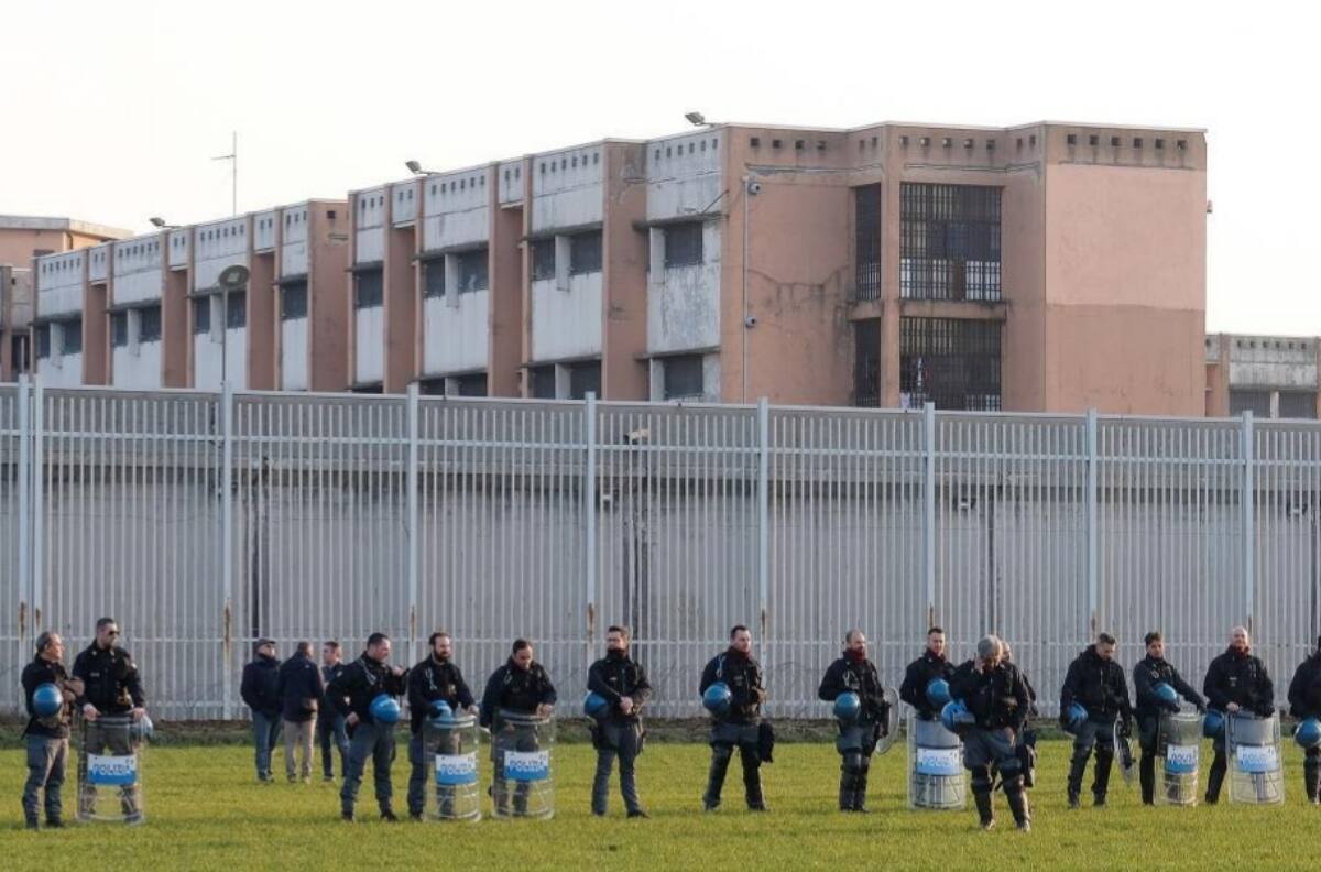 Italia investigará cárceles tras difundirse vídeo de malos tratos a detenidos