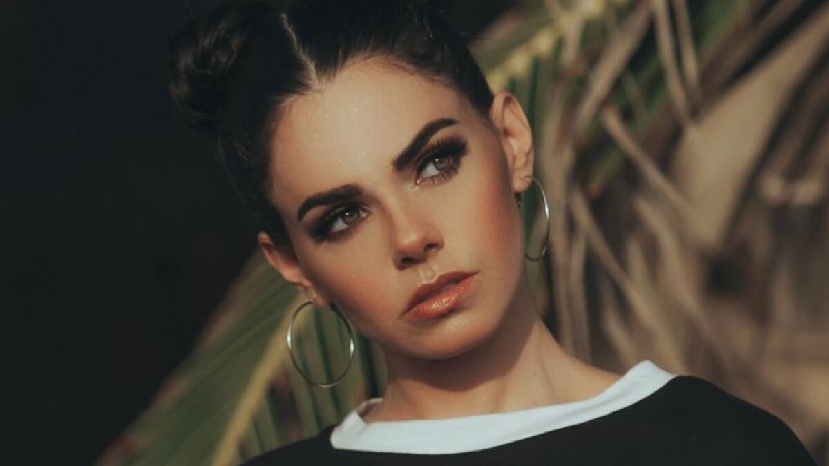 Livia Brito con su nuevo look se ve 10 años más joven